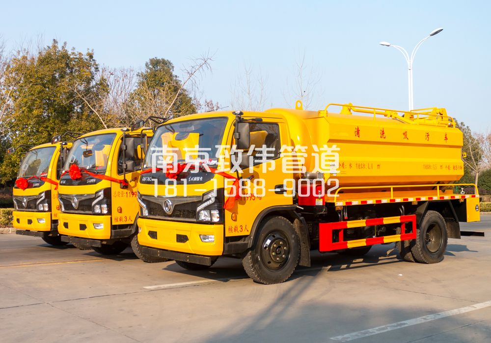 宝山多利卡吸污车